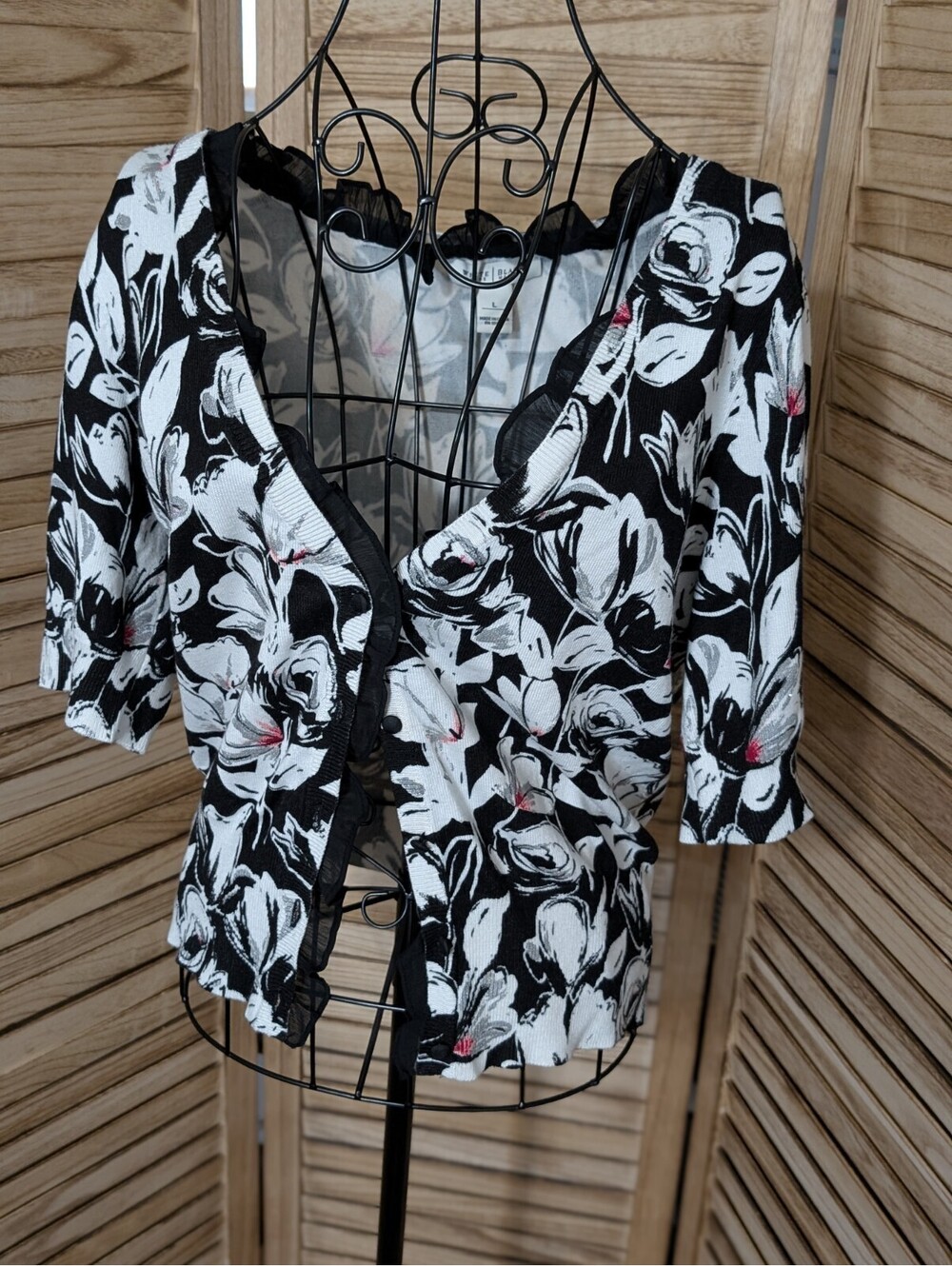 White House Black Market Size L Sparkly Floral Frilled Tulle Accent Cardigan